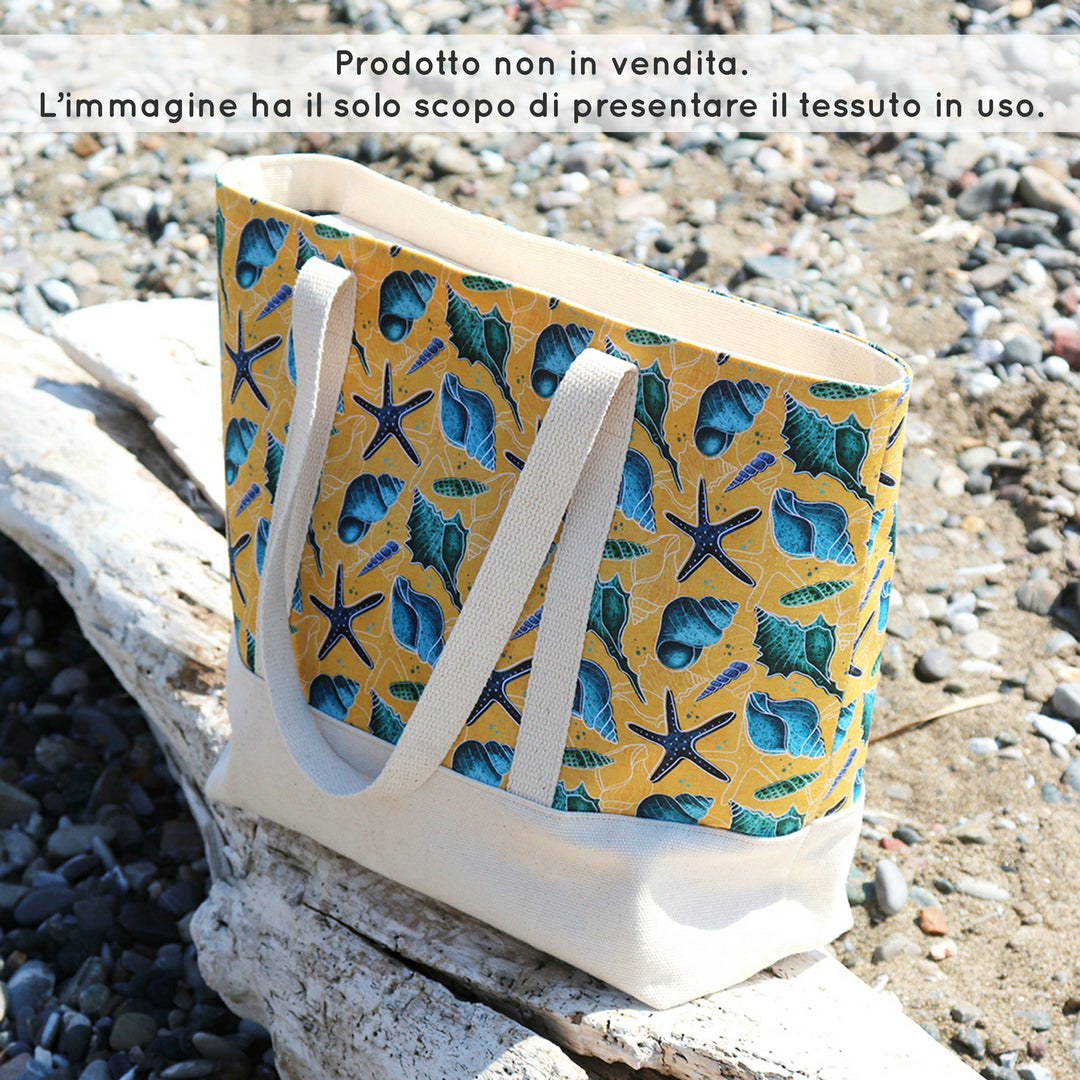Tessuto in Raso di 100% Cotone: Conchiglie Blu su sfondo Giallo