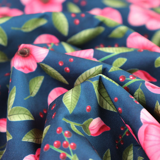 Tessuto SOFTSHELL impermeabile: Fiori rosa su sfondo blu scuro