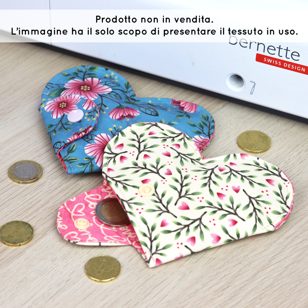 Tessuto SOFTSHELL impermeabile: Piante con piccoli cuori su sfondo beige chiaro