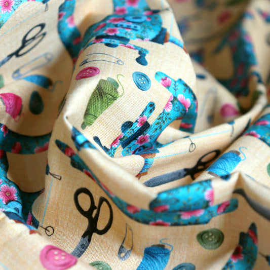 Set di 3 Tessuti Coordinati in Raso 100% Cotone: Macchine da Cucire su sfondo Giallo