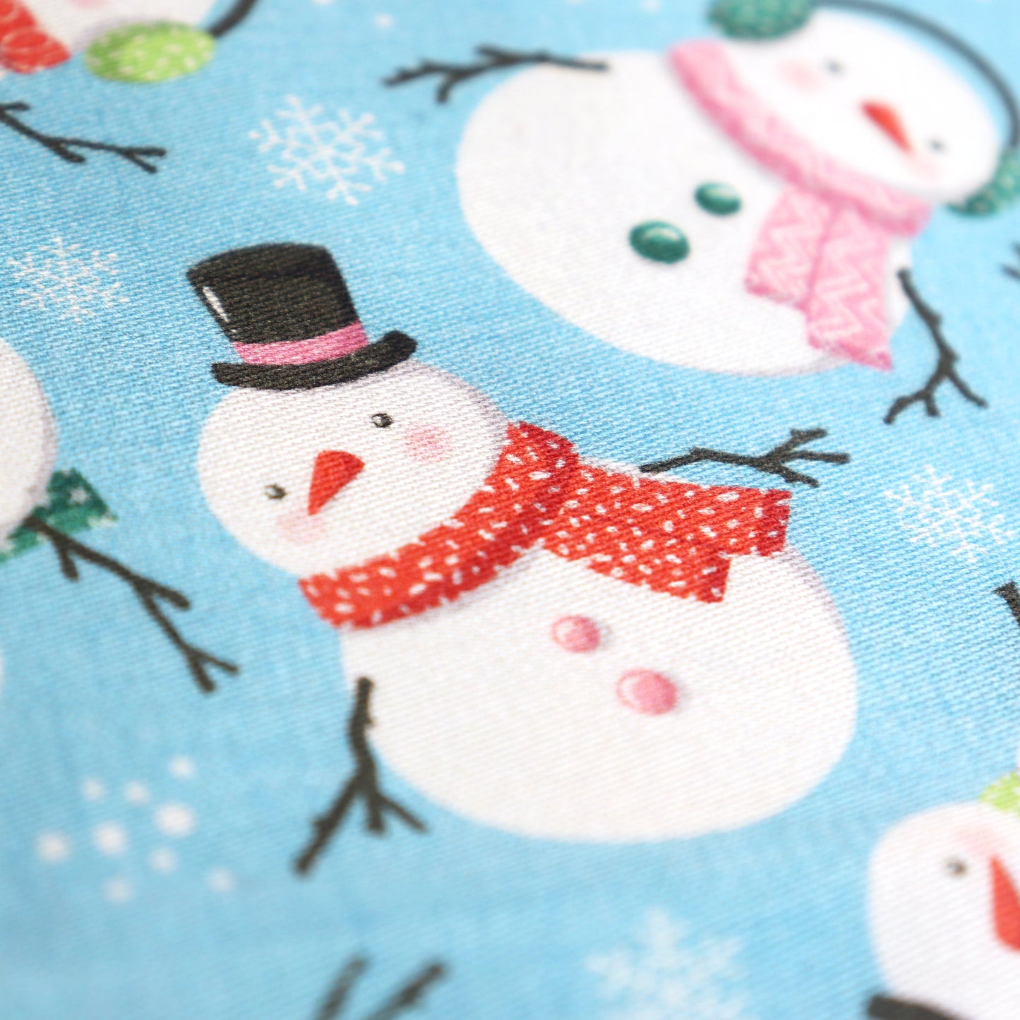 Set di 3 Tessuti Coordinati in Raso 100% Cotone: Pupazzi di Neve su sfondo Celeste