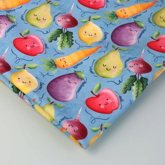 Tessuto SOFTSHELL impermeabile: Frutta e Verdura su sfondo Celeste