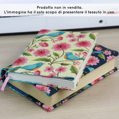 Set di 3 Tessuti Coordinati in Raso 100% Cotone: Uccellini Turchesi e Fiori Rosa su sfondo Blu scuro