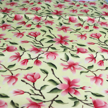 Tessuto in Raso di 100% Cotone: Magnolie su sfondo Giallo