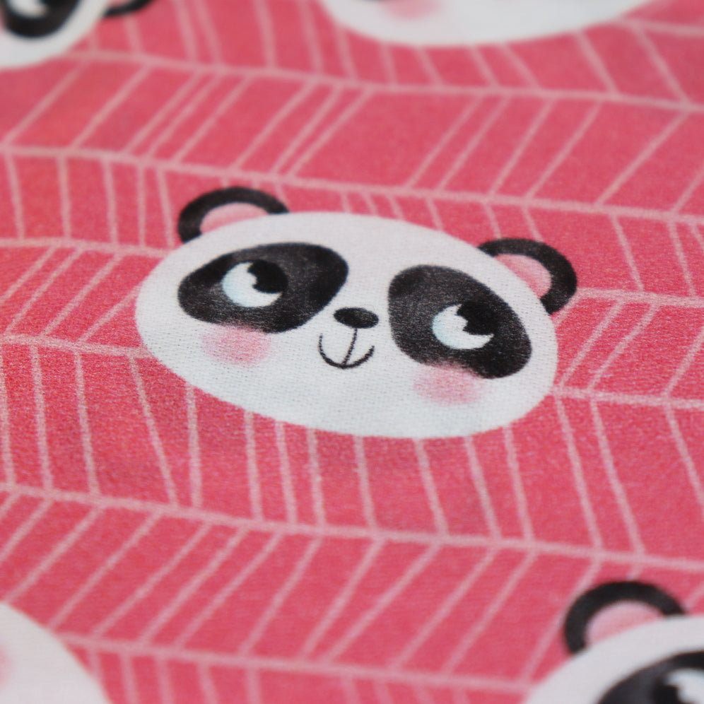 Tessuto in Raso di 100% Cotone: Paffutelli Panda su sfondo Rosa