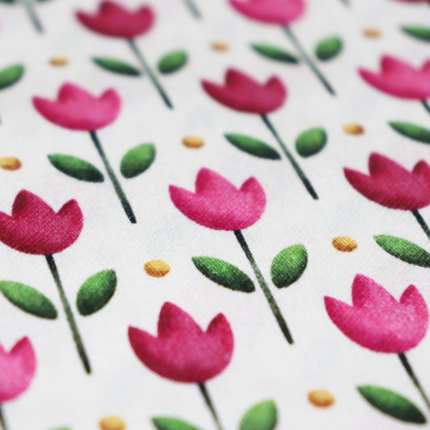 Tessuto in Raso di 100% Cotone: Tulipani Rosa su sfondo Chiaro