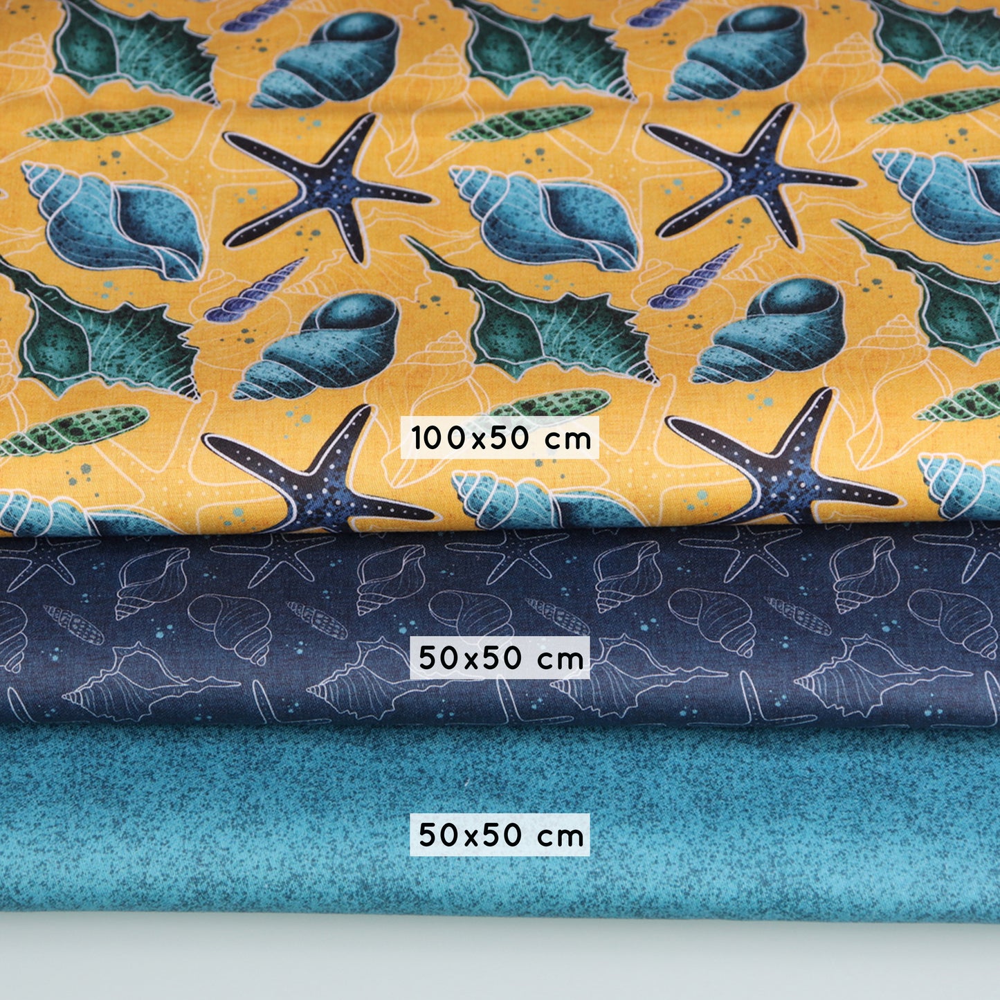 Set di 3 Tessuti Coordinati in Raso 100% Cotone: Conchiglie Blu su sfondo Giallo