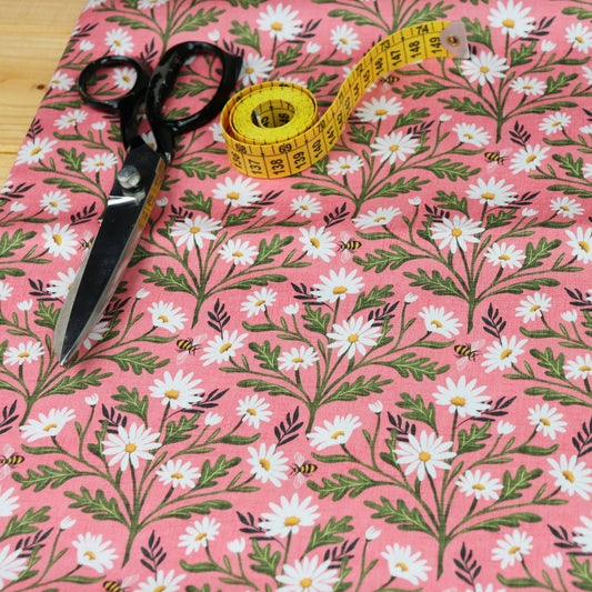 Tessuto in Raso di 100% Cotone: Daisy Dream -  Margherite su sfondo Rosa