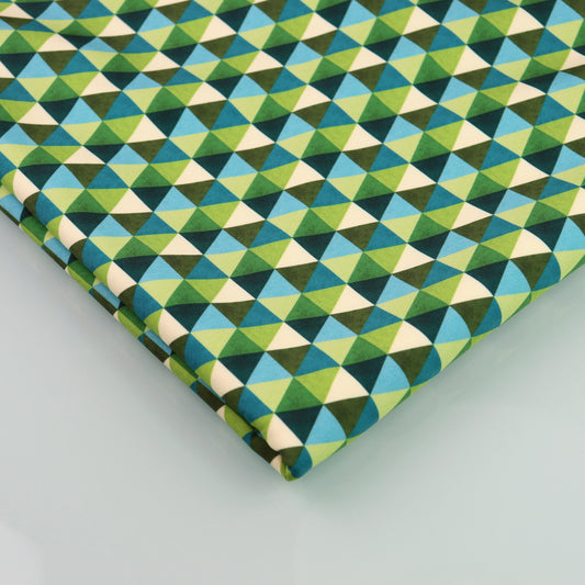 Tessuto SOFTSHELL impermeabile: Stampa geometrica con triangoli sul verde e blu