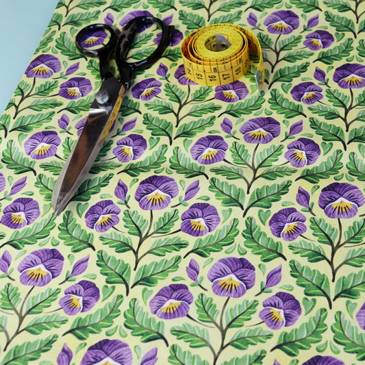 Tessuto in Raso di 100% Cotone: Pansy -  Viola del Pensiero su sfondo Giallo