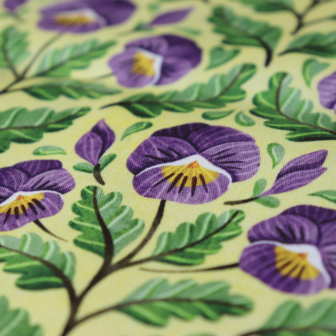 Tessuto in Raso di 100% Cotone: Pansy -  Viola del Pensiero su sfondo Giallo