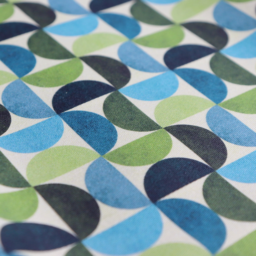 Tessuto in Raso di 100% Cotone: Stampa geometrica con semicerchi sul verde e blu