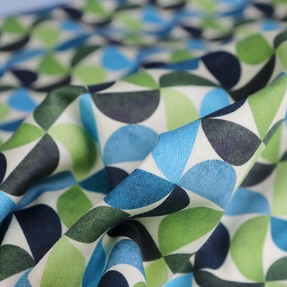 Tessuto in Raso di 100% Cotone: Stampa geometrica con semicerchi sul verde e blu